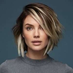disconnected bob haircut