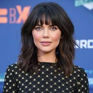 Layered Hair with a Blunt Fringe