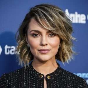 Shaggy Layers 01 - Medium Length Layered Haircuts