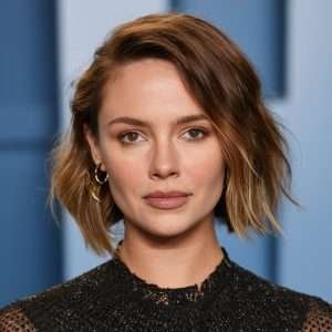 razor cut bob with soft, wispy ends